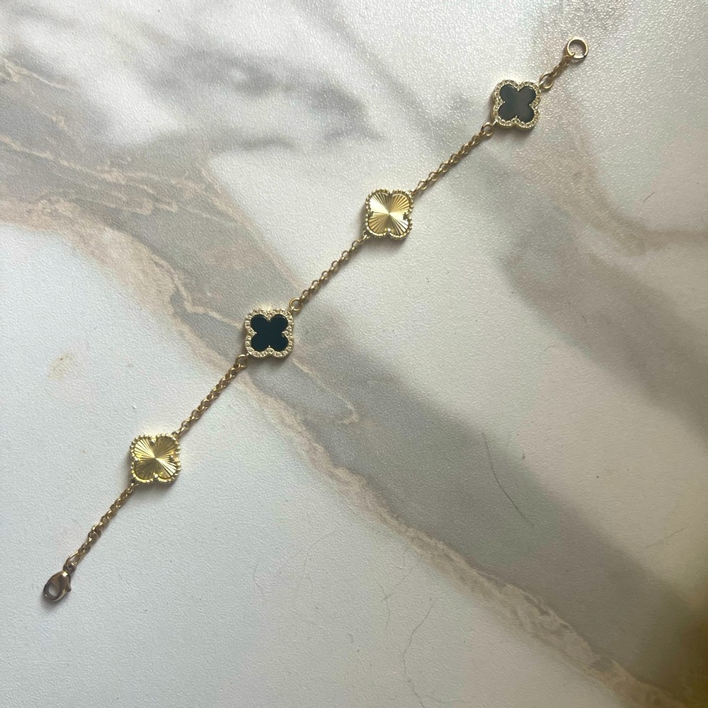 Clover Motif Bracelet